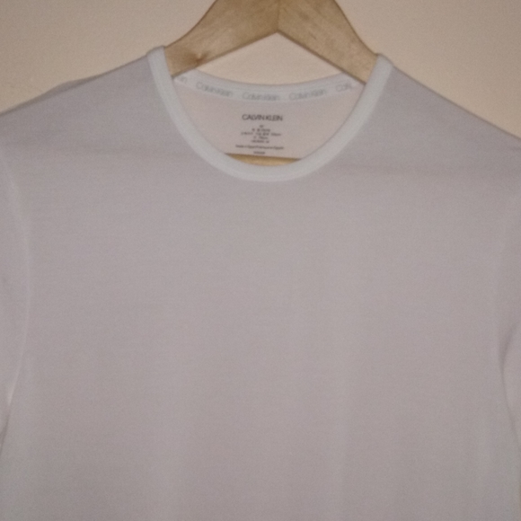 New Calvin Klein Ultrasoft Crewneck T-Shirt Size M - Picture 4 of 9